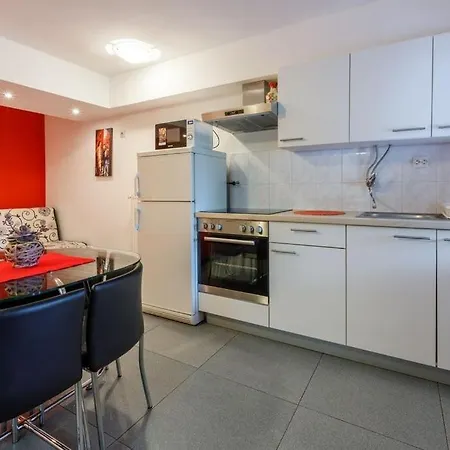 Studio In With Sea View, Terrace, Air Conditioning, Wifi 4626-6 * Crikvenica