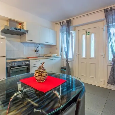 Studio In With Sea View, Terrace, Air Conditioning, Wifi 4626-6 * Crikvenica