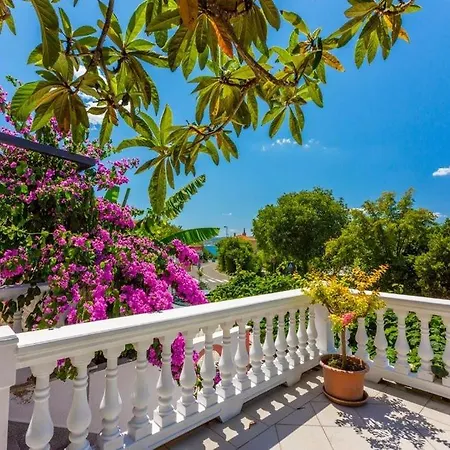 Studio In With Sea View, Terrace, Air Conditioning, Wifi 4626-6 * Crikvenica